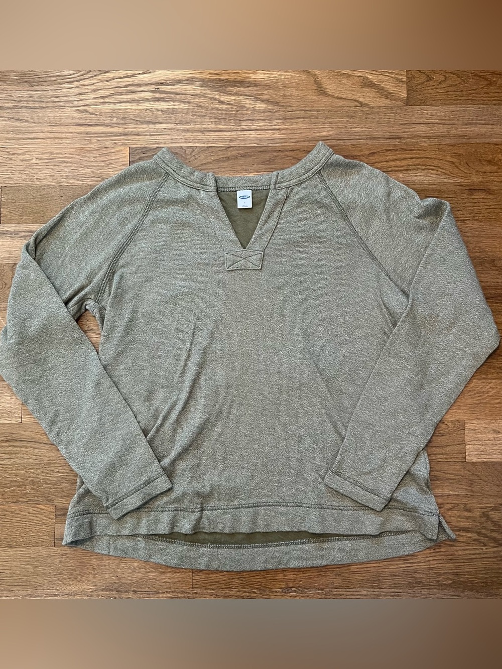 Old Navy Green Soft Long Sleeve Small Notch Neck